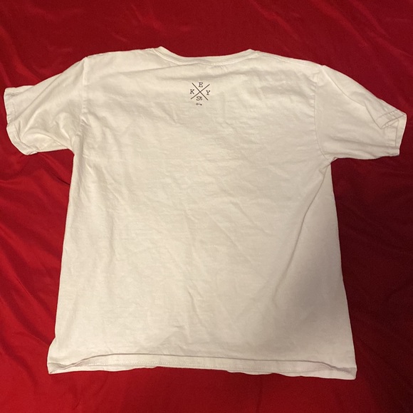 JAPANESE CAR TEE|| SIZE LARGE(fits like medium)|| GREAT CONDITION - Picture 2 of 3
